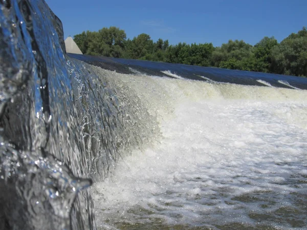 Güzel Akışı Şelale Düşüşü Cascade Bahar — Stok fotoğraf