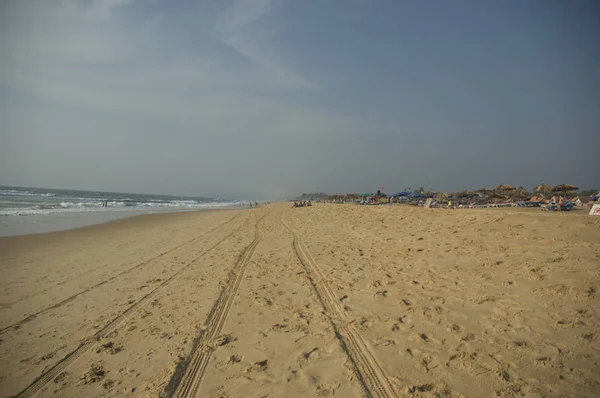 Rastros Ruedas Coche Playa India — Foto de Stock