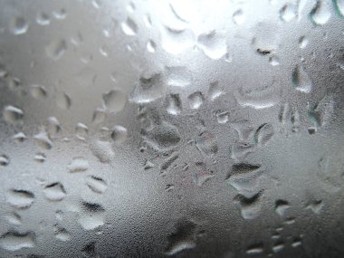 Su damlaları, su damlaları ile kaplı gradyan arka plan, suyun damla, yoğuşma, kabarcıklar arka plan, soyut temiz mavi arka plan, yakın çekim, makro fotoğraf, seçici odak