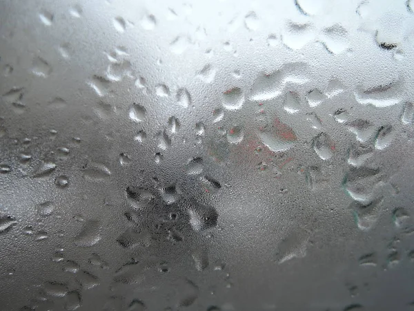 Gotas de agua en el fondo del gradiente, cubiertas con gotas de agua, gotas de agua en el vidrio, condensación, fondo de burbujas , —  Fotos de Stock