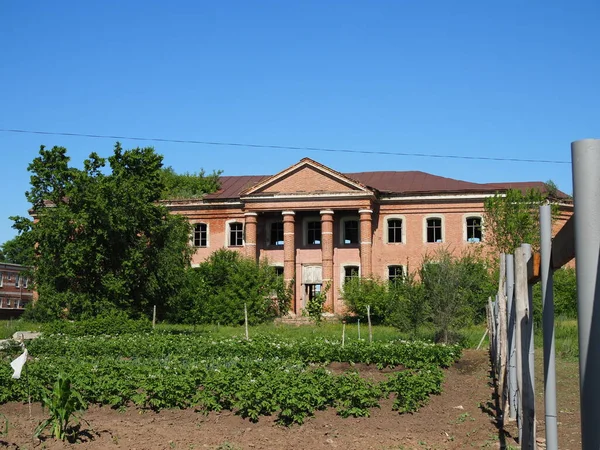 Rosenheim Εκκλησία στο χωριό Podstepnoye στο κλασικό στυλ. Γερμανικός πολιτισμός της περιοχής Βόλγα — Φωτογραφία Αρχείου