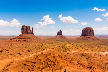 Arizona ve Utah sınırındaki Anıt Vadisi, ABD