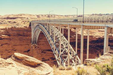 Çöldeki Powell Gölü ve Glen KanyonU Barajı, Arizona, Abd