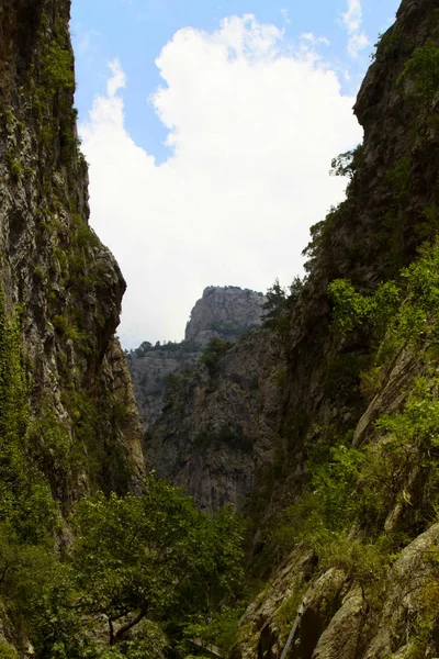 Alanya dağlarında kanyon ve şelaleler, Türkiye, Sapadere. Th güzel bir yolculuk