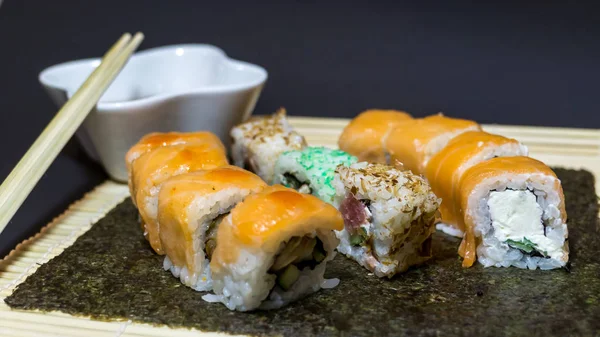 Suşi bir tabak yemek Asya Japonya