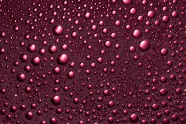 Menekşe ve mor su damlaları arka plan