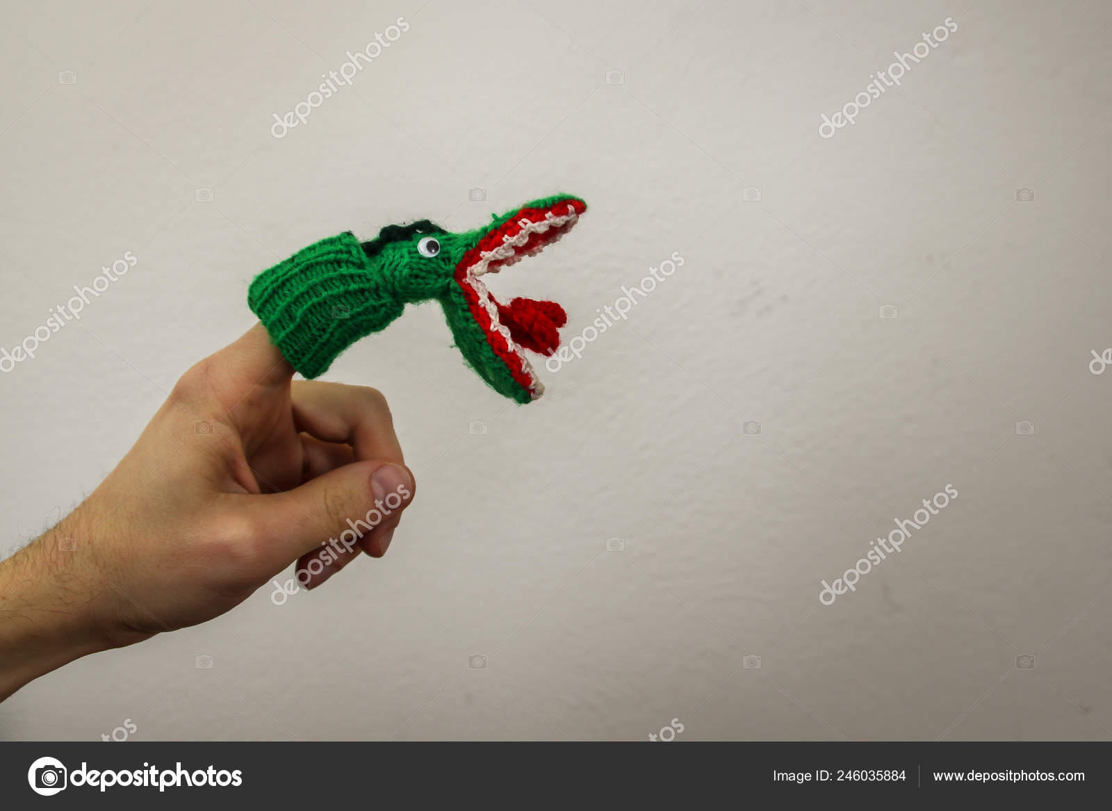 crocodile finger puppet