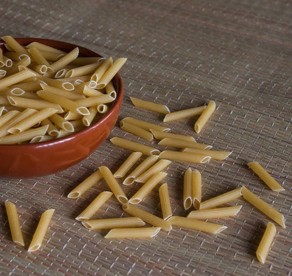 Napoli tarifi kısa makarna ve salce