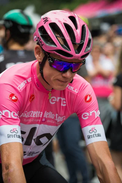 Roma, İtalya 27 Mayıs 2018: Chris Froome, pembe Jersey'de ilk satırı önce Roma'da İtalya 2018 Tur son aşama başlamak zor aşamaları 21 gün sonra.