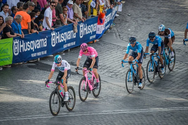 Roma Olaszország Május 2018 Csoport Profi Kerékpárosok Chris Froome Rózsaszín — Stock Fotó