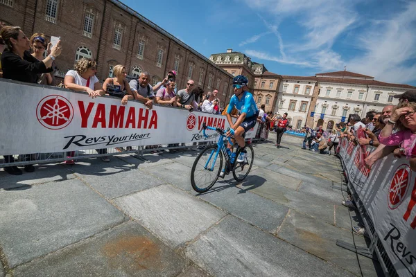 Venaria Reale Italia Mayo 2018 Ciclista Profesional Traslado Desde Autobús — Foto de Stock