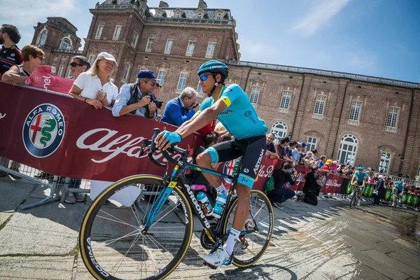 Venaria Reale Italia Mayo 2018 Ciclista Profesional Traslado Desde Autobús — Foto de Stock