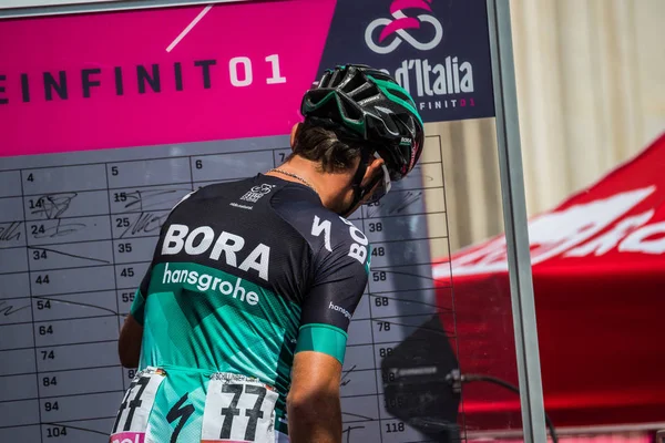 Venaria Reale Italy May 2018 Professional Cyclist Podium Signature Start — Stock Photo, Image