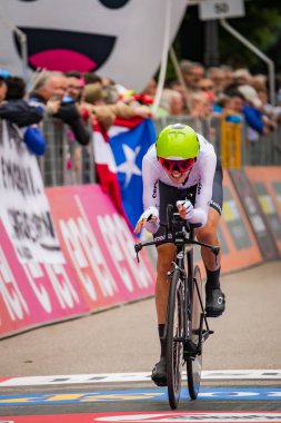 Rovereto, İtalya 22 Mayıs 2018: Profesyonel bisikletçi hattındaki bitiş saat deneme sahne alanı'nın Trento Rovereto, Tur, İtalya 2018 için.