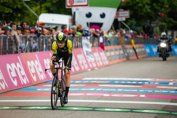 Rovereto Itálie Května 2018 Profesionální Cyklista Cílové Čáře Doba Zkušební — Stock fotografie