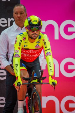 Trento, İtalya 22 Mayıs 2018: Profesyonel bisikletçi, Willier takım, hazır kalkış saat deneme aşaması için Trento, İtalya Bisiklet turu 2018 Rovereto için gelen.