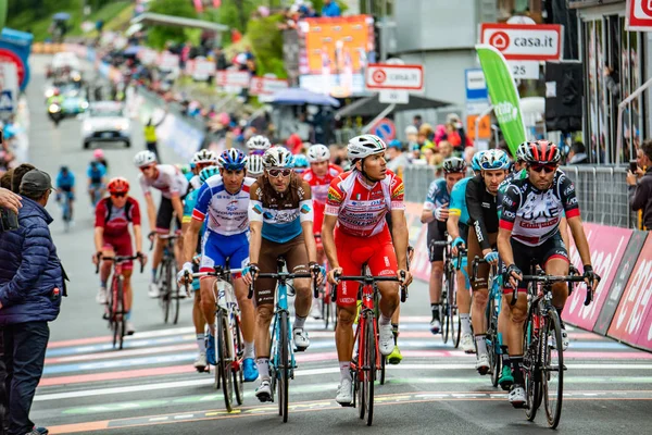 Sappada Italia Mayo 2018 Ciclistas Profesionales Línea Meta Sappada Después — Foto de Stock