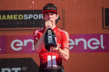Verona, İtalya 2 Haziran 2019: Chad Haga, Sunweb Team, Verona Arena'da 21 günlük zorlu rekabetin ardından İtalya Turu'nun son etabının zaferini kutluyor.