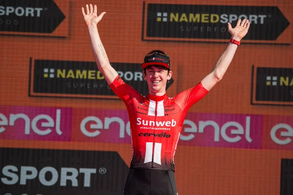 Verona, İtalya 2 Haziran 2019: Chad Haga, Sunweb Team, Verona Arena'da 21 günlük zorlu rekabetin ardından İtalya Turu'nun son etabının zaferini kutluyor.