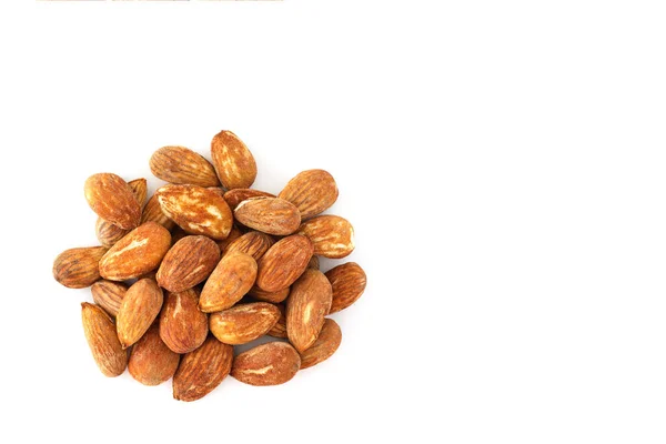 Peeled young almonds on a white background, isolate, nut antioxidant — Stock Photo, Image