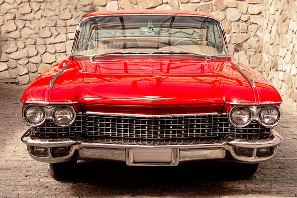 Vintage Clásico Coche Retro Hermoso Auto Rosa Vista Frontal — Foto de Stock