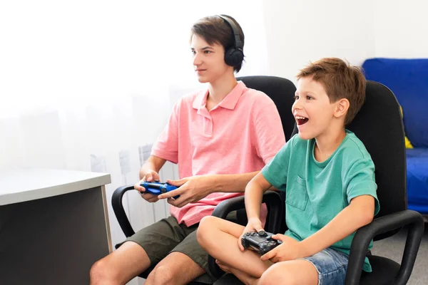 Teenager Boy Online Plays Computer Game Headphones Joystick Game Console — Stock Photo, Image