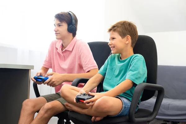 Teenager Boy Online Plays Computer Game Headphones Joystick Game Console — Stock Photo, Image