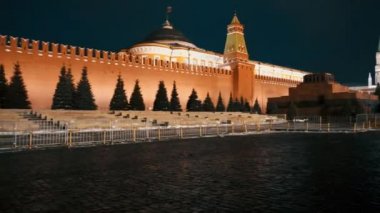 Lenin Mozolesi ve Kızıl Meydan Kremlin duvarda. Geleneksel adil, panorama