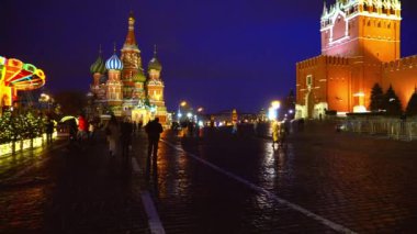 Kızıl Meydan Kremlin saat Kremlin duvarı, Saint Basils Katedrali, geleneksel Fuarı
