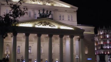 Bolşoy Tiyatrosu, Moskova. 1776 yılında inşa edilmiştir. Cephe, sıva kalıplama ve heykeller. 4k