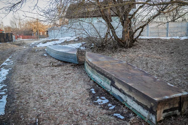 Velho barco abandonado . — Fotografia de Stock