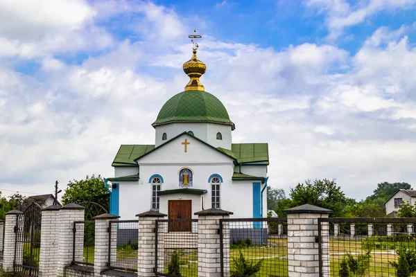 Tanrı 'nın yeni tuğla Tapınağı, daha yeni inşa edilmiş