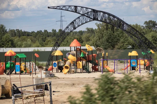 Construção de um novo parque infantil — Fotografia de Stock