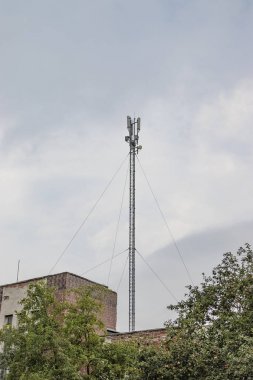 Hücresel Tekrarlayıcı, kablosuz iletişim ve Internet yayını için mast