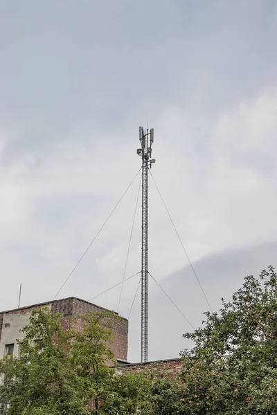 Hücresel Tekrarlayıcı, kablosuz iletişim ve Internet yayını için mast
