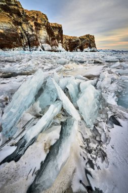  Baykal Gölü, kış