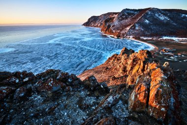   Baykal Gölü, kış