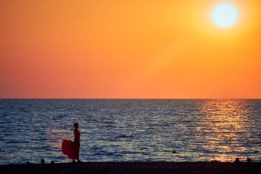 Denizde gün batımı