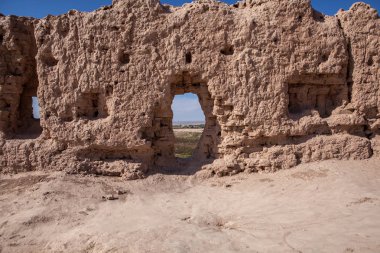 Üzerinden Torpak Kala kale içinde yine de küçük görüş pencere eşiği BM bölgede Karakalpakstan, Özbekistan