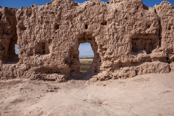 Üzerinden Torpak Kala kale içinde yine de küçük görüş pencere eşiği BM bölgede Karakalpakstan, Özbekistan