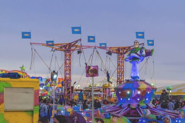 Feria de Abril de Barcelona, (30-30-2018), Catalonia, İspanya. Atmosfer ve Katalonya kurulan Endülüs toplumun bu ünlü geleneksel ve folklorik Fuar her yıl düzenlendiği Barcelona Forum teçhizatları.