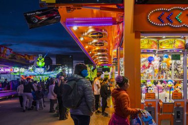 Feria de Abril de Barcelona, (30-04-2018), Catalonia, İspanya. Atmosfer ve Katalonya kurulan Endülüs toplumun bu ünlü geleneksel ve folklorik Fuar her yıl düzenlendiği Barcelona Forum teçhizatları.