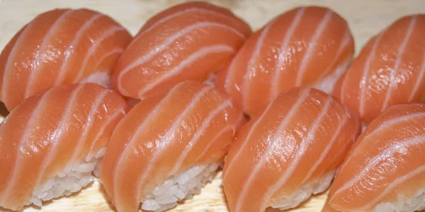 Ensemble Sushis Nigiri Rouleaux Sushi Avec Thé Servi Sur Ardoise — Photo