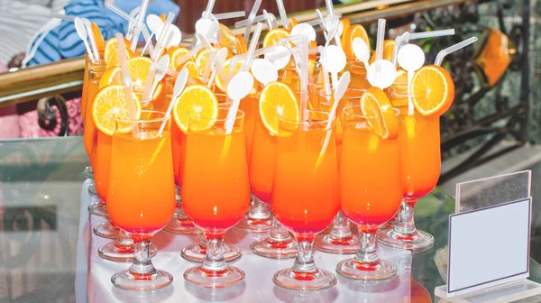 Cóctel Naranja Sobre Madera Vista Superior — Foto de Stock