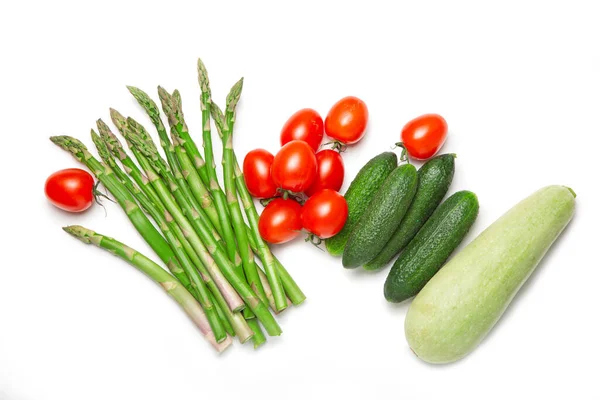 Verduras Frescas Sobre Fondo Blanco Aislado Espárragos Tomates Calabacines Concepto — Foto de Stock