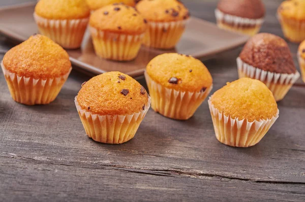 Kahvaltı için lezzetli mini çikolata tadında muffins