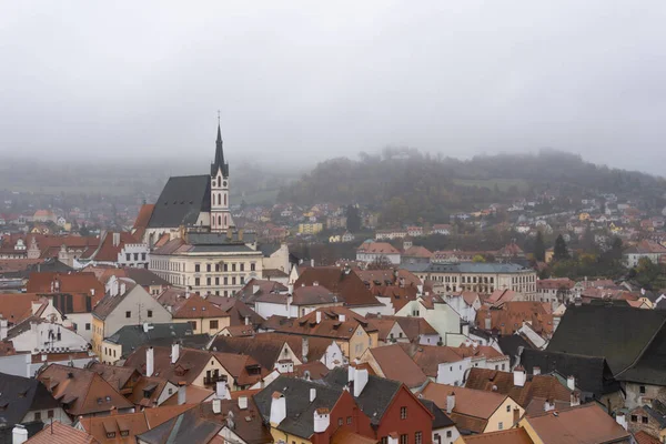 Ένα Ομιχλώδες Πρωινό Οκτωβρίου Στην Πόλη Cesky Krumlov Στην Τσεχική — Φωτογραφία Αρχείου