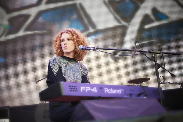 Alina Orlova en concierto en solitario en el festival Zaxidfest — Foto de Stock