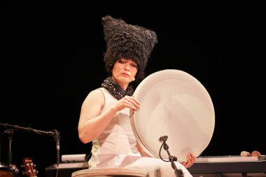 Dakhabrakha tiyatroda solo konserde