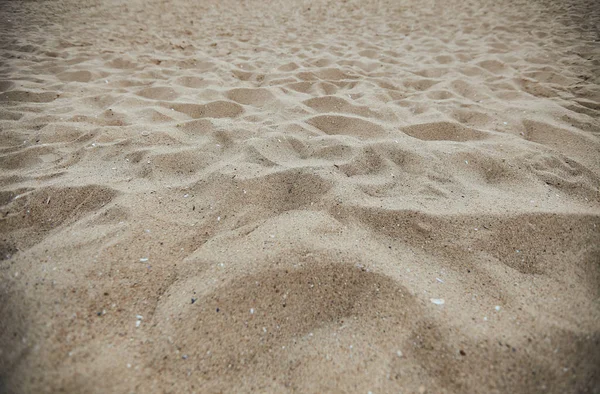 夏の太陽の下で美しい砂浜 — ストック写真